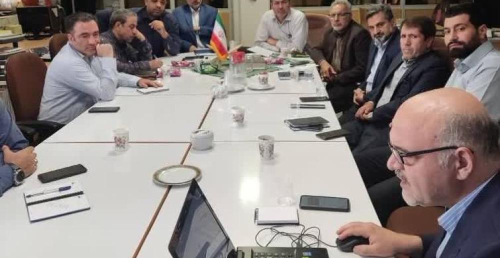 همیاران انرژی در ادارهها به کمک کاهش مصرف برق میآیند