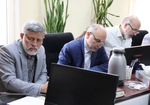 جلسه مشترک مسئول و مدیران سازمان بسیج مهندسین صنعت و معدن کشور با فرمانده و اعضاء شورای مرکزی بسیج سازمان انرژی اتمی